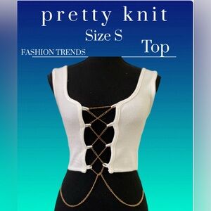 pretty knit
Usa top size S front chain 
90%Rayon /Rayon
10% Spandex / Elastano